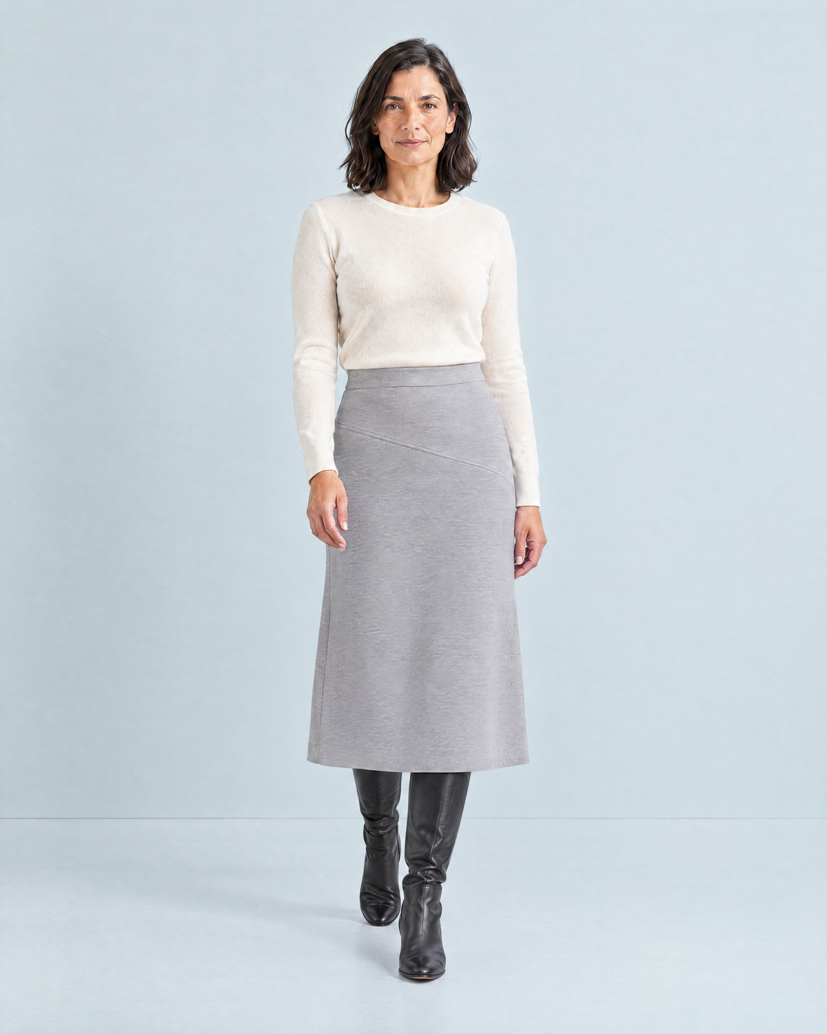 WINTER MIDI wool midi skirt in Light Grey, walking