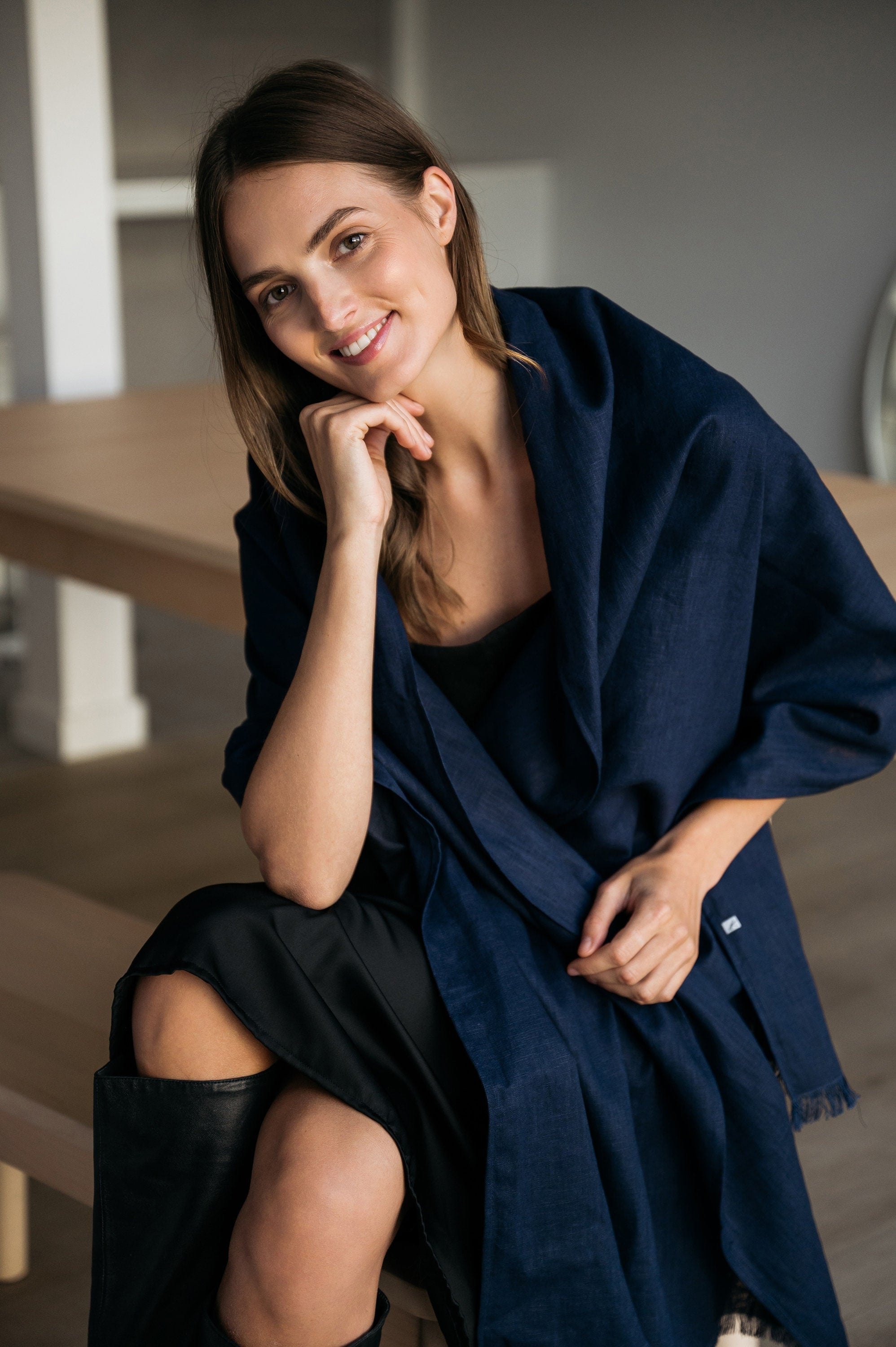 Big SHADOW linen scarf